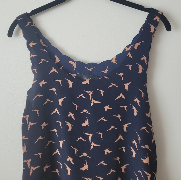 AX Paris Scalloped Neckline Bird Patterned Navy Cami Size S - Picture 4 of 12